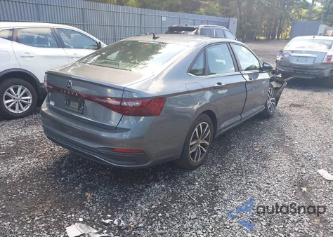 2025 Volkswagen Jetta 1.5T Se from USA, damaged, VIN 3VW7X7BU8SM034218